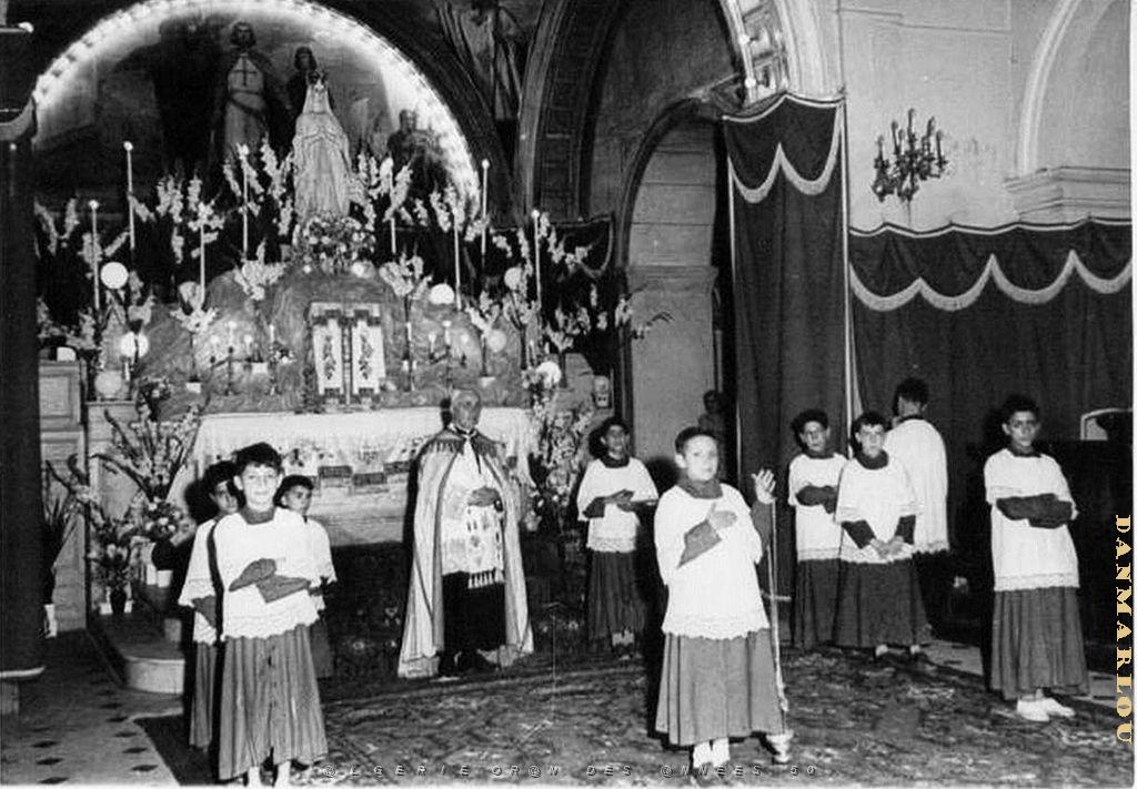 MB ga- 13- eglise Saint Louis- Interieur.jpg